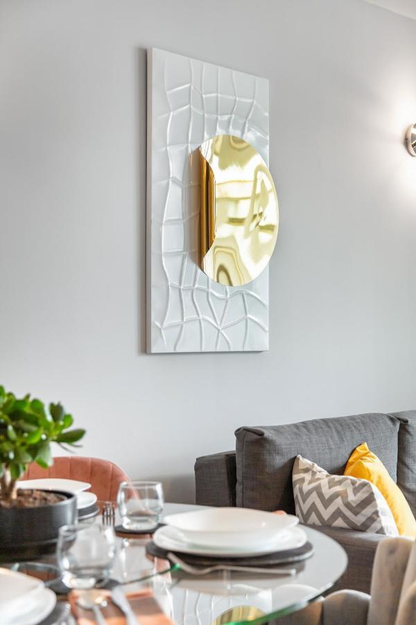 Stunning Apartment With Underground Parking! London Ngoại thất bức ảnh