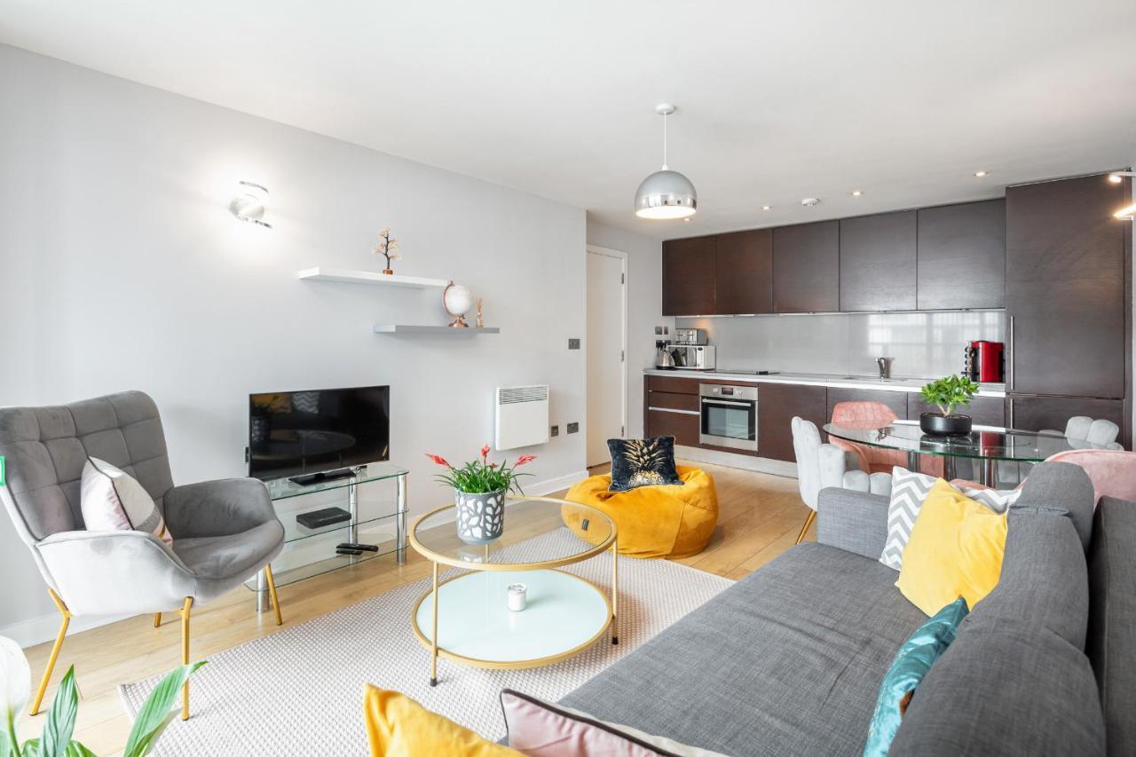 Stunning Apartment With Underground Parking! London Ngoại thất bức ảnh