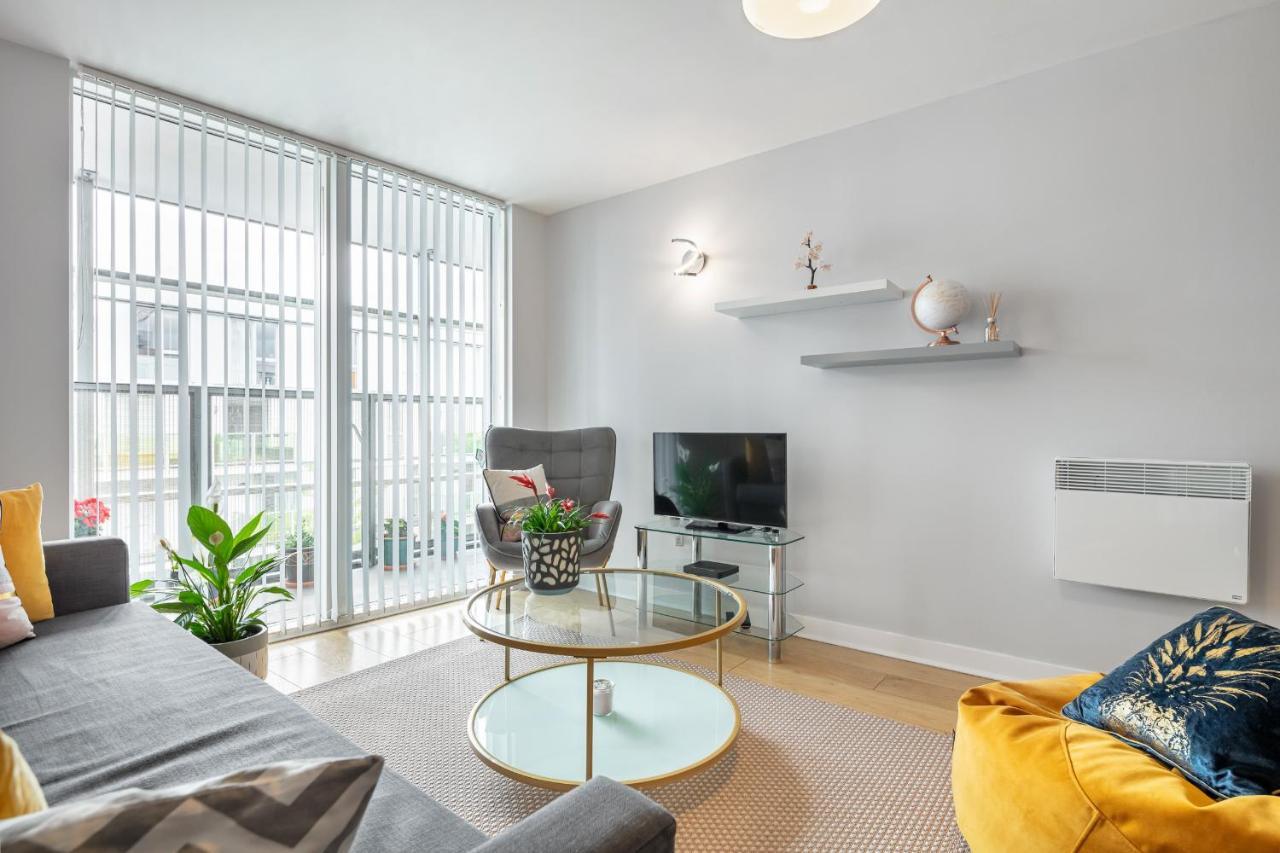Stunning Apartment With Underground Parking! London Ngoại thất bức ảnh