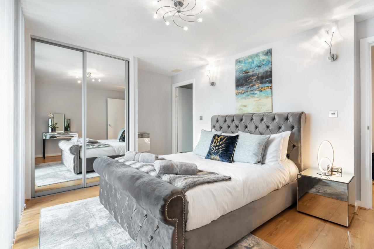 Stunning Apartment With Underground Parking! London Ngoại thất bức ảnh