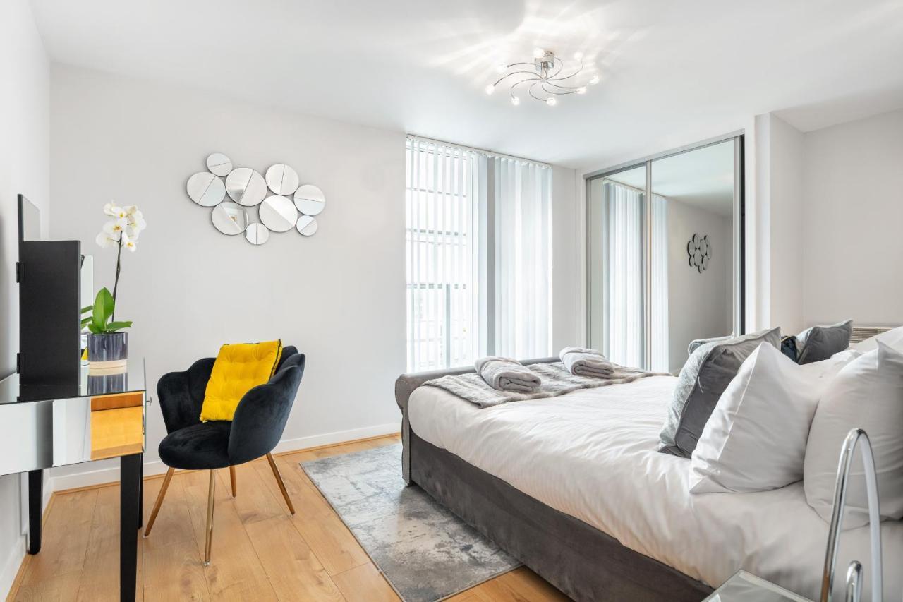 Stunning Apartment With Underground Parking! London Ngoại thất bức ảnh