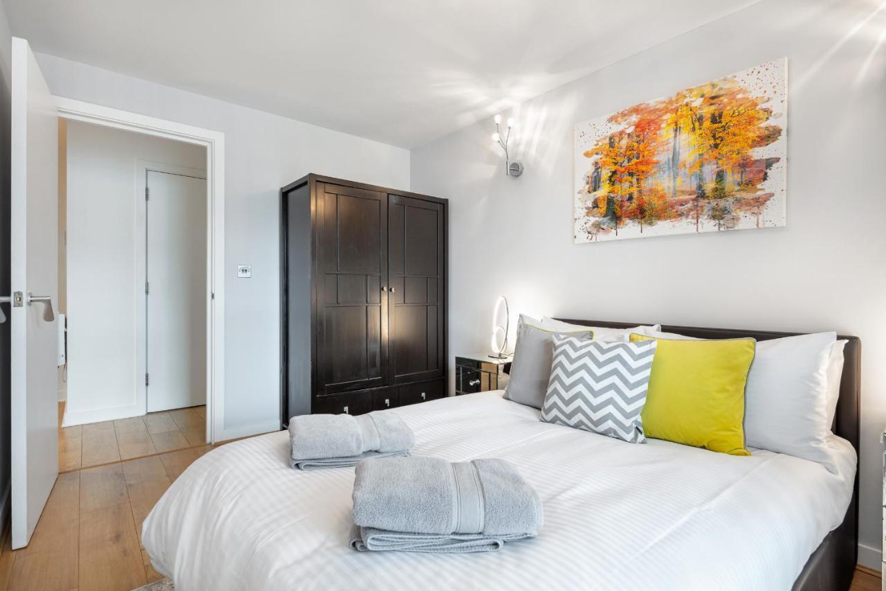 Stunning Apartment With Underground Parking! London Ngoại thất bức ảnh
