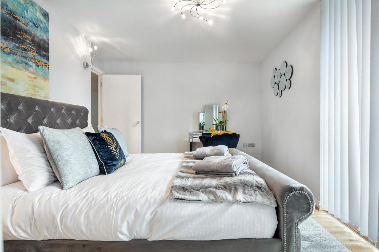 Stunning Apartment With Underground Parking! London Ngoại thất bức ảnh