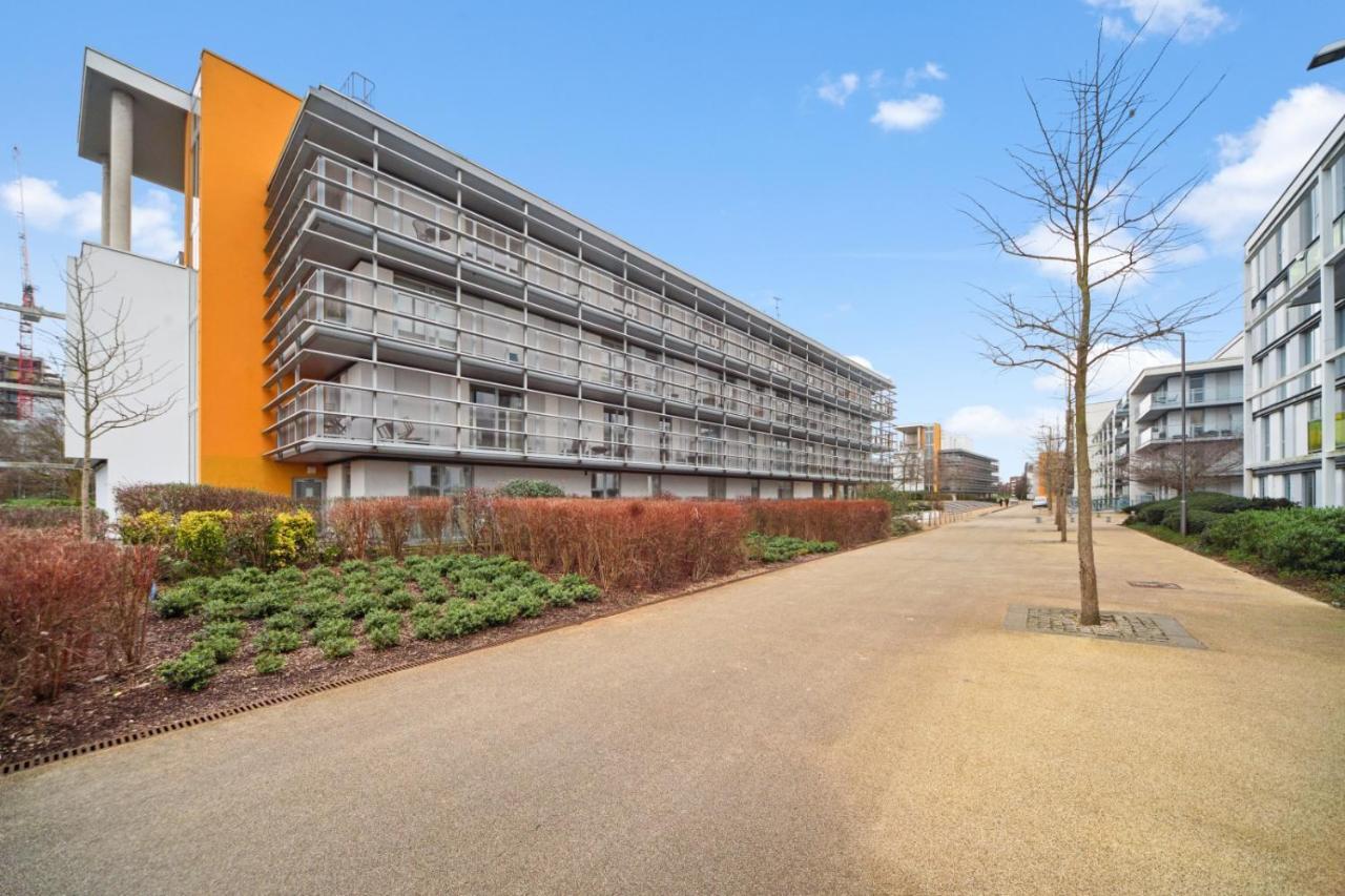 Stunning Apartment With Underground Parking! London Ngoại thất bức ảnh
