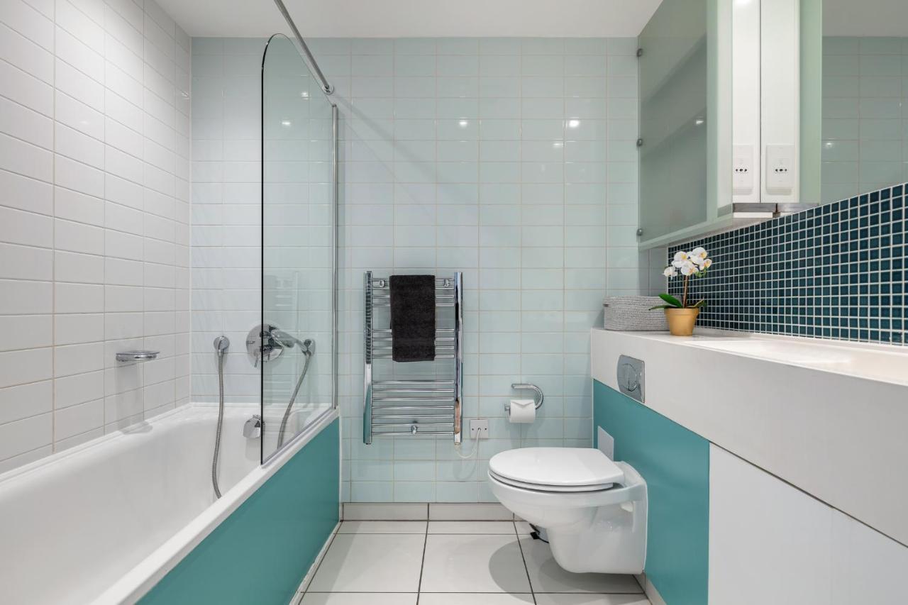 Stunning Apartment With Underground Parking! London Ngoại thất bức ảnh